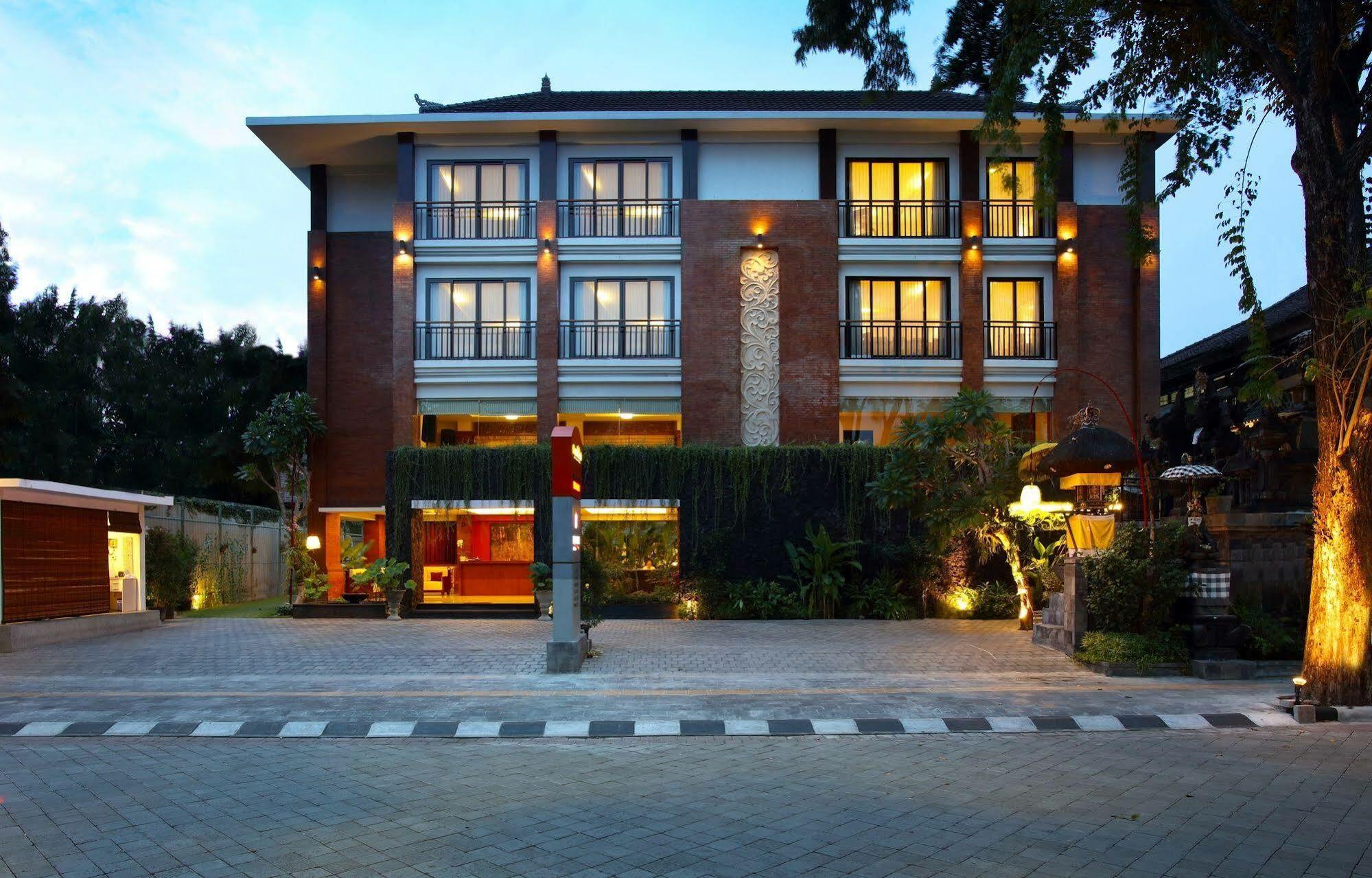 Grand Mirah Boutique Hotel Dempasar Exterior foto